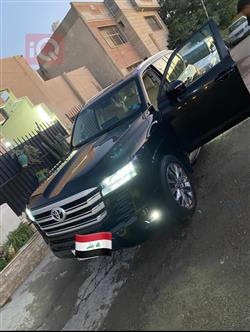 تۆیۆتا لاند کروزەر